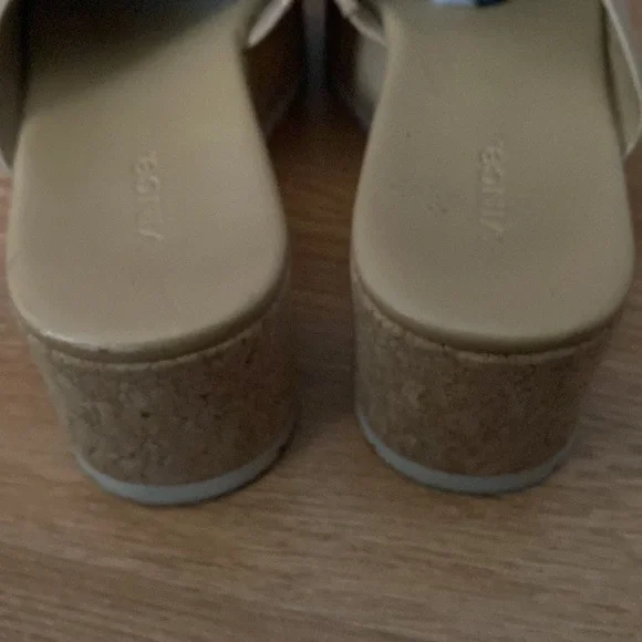 Vince. James-B Cappuccino Leather Cork Platform Sandals - Picture 8 of 9